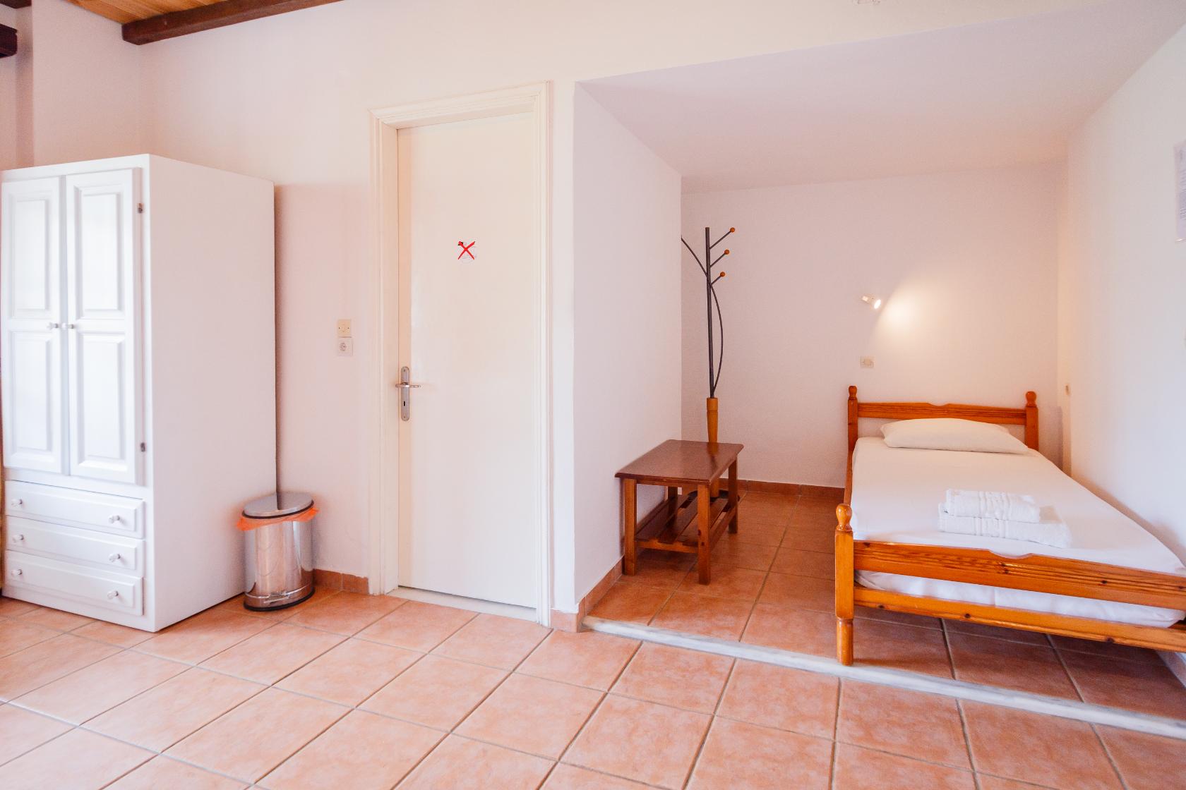 family room to konaki