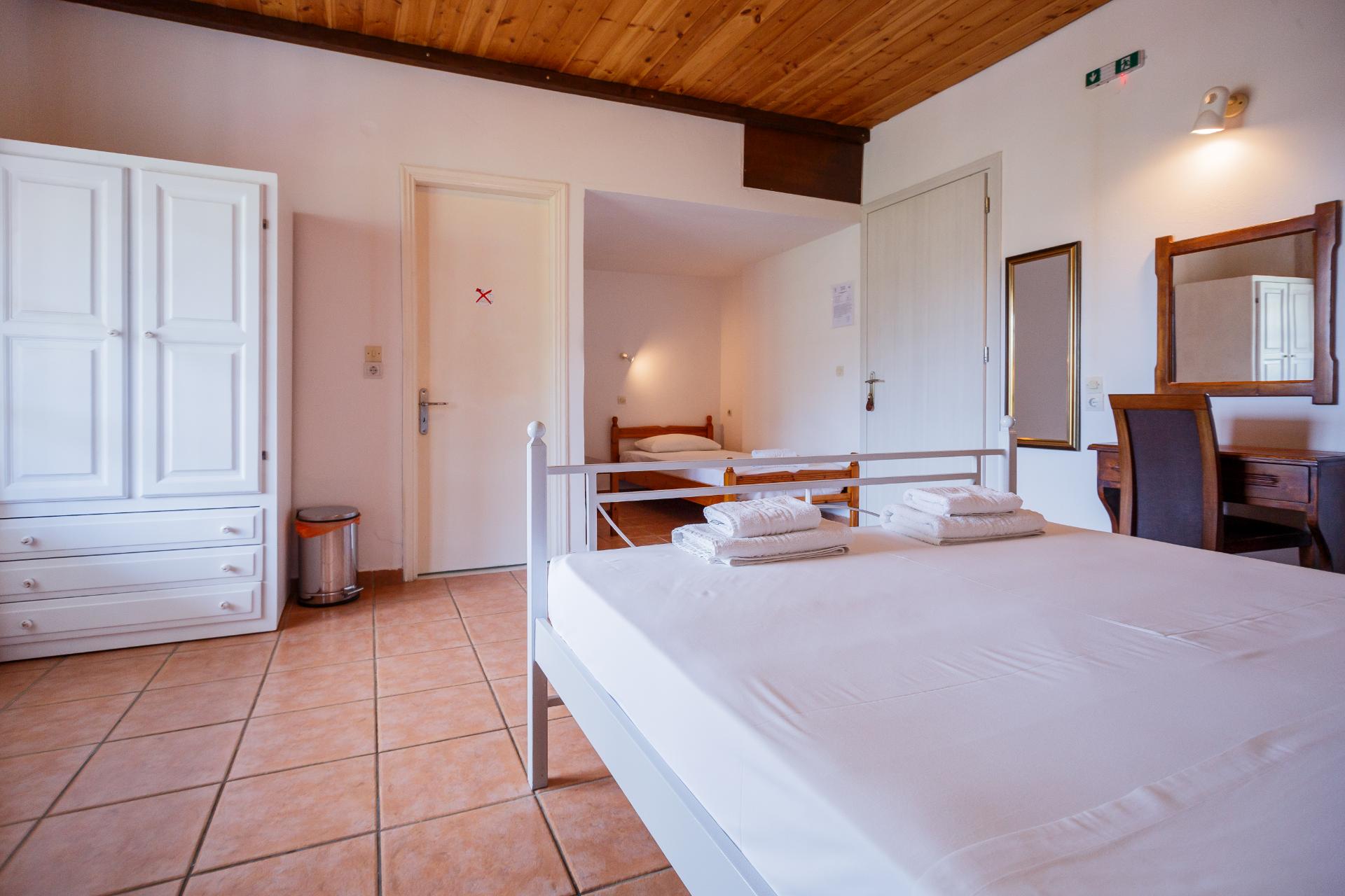 to konaki alykes zakynthos zante