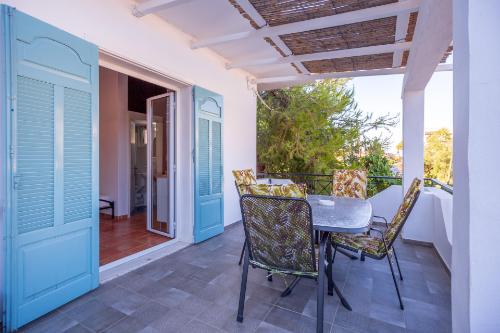 alikes alykes to konaki Zakynthos