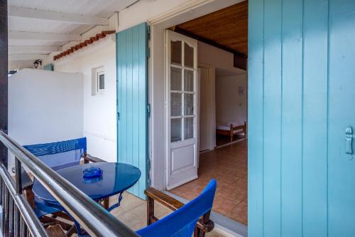 alikes alykes to konaki Zakynthos